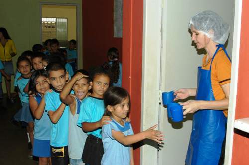 Porto Velho se destaca na gestão da merenda escolar pela ONG “Ação Fome Zero”