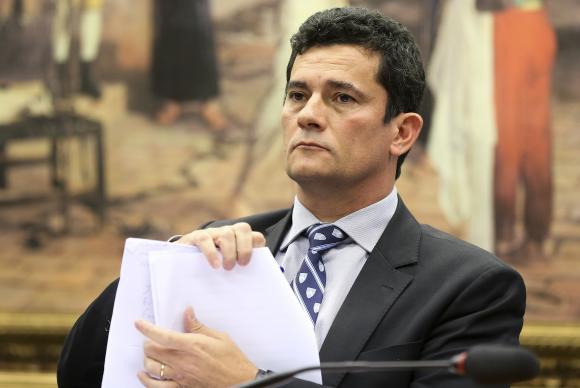 Moro determina leilão público do triplex atribuído a ex-presidente