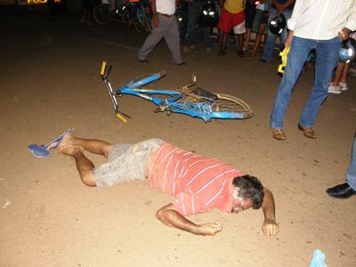 Acidente entre bicicleta e caminhão leva ciclista a morte -  imagem de alto impacto