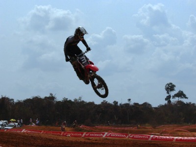 Confira álbum de fotos da categoria MX2 de motocross em Ariquemes 