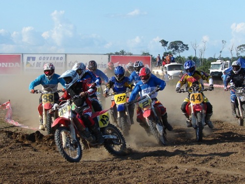 Confira álbum de fotos da abertura do Estadual de  Motocross  - PARTE I