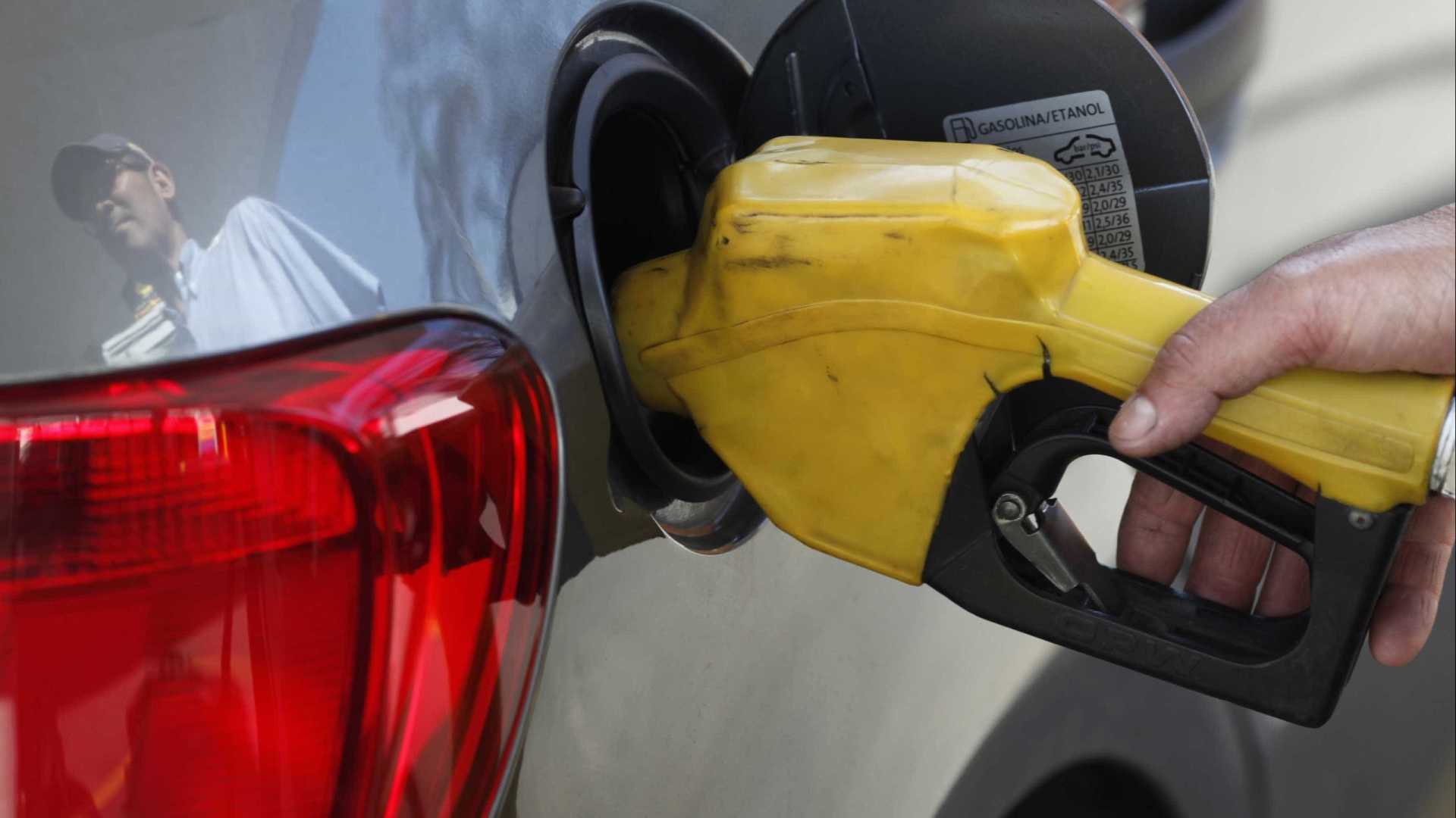 DF: Posto que vendeu gasolina a R$ 9,99 durante greve é fechado por distribuidora