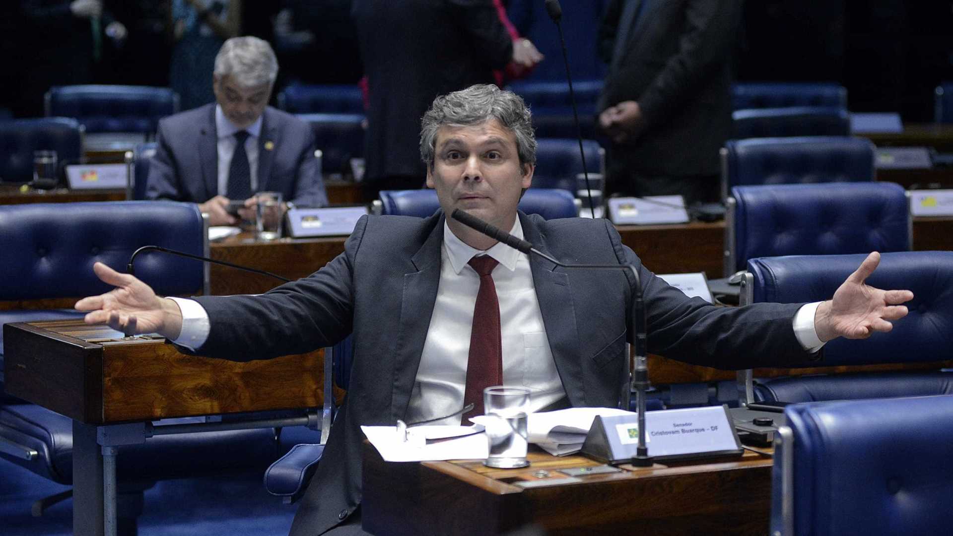 DISPUTA PRESIDENCIAL: Lindbergh admite que PT poderá não ter Lula em eleição