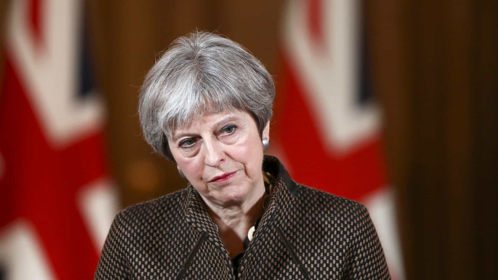 CAIU: Theresa May anuncia demissão e deixará cargo na próxima semana