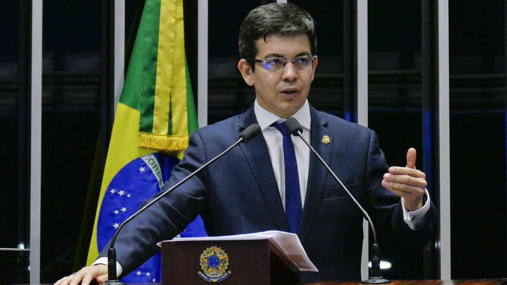 BRASÍLIA: Senadores querem encaminhar pedido de impeachment de Gilmar