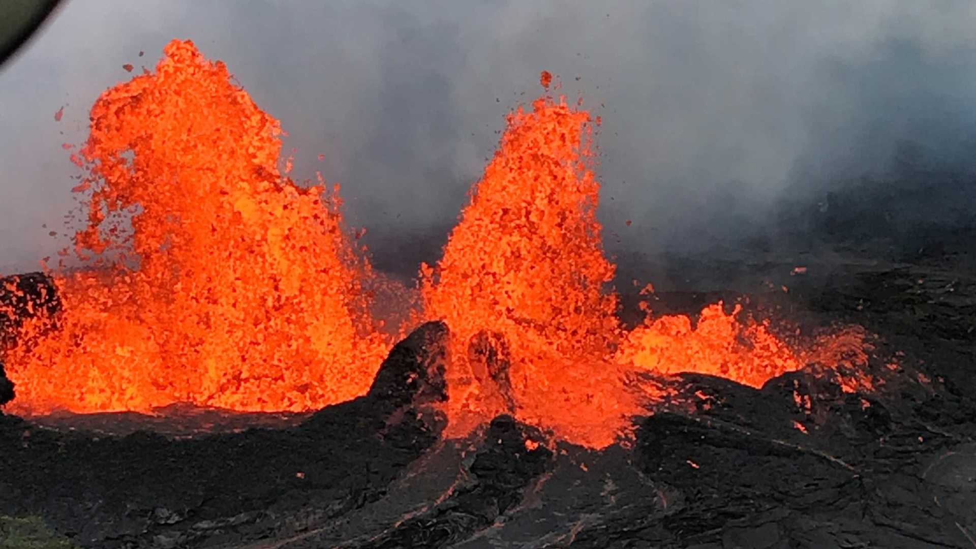 KILAUEA: Lava do vulcão invade usina de energia no Havaí