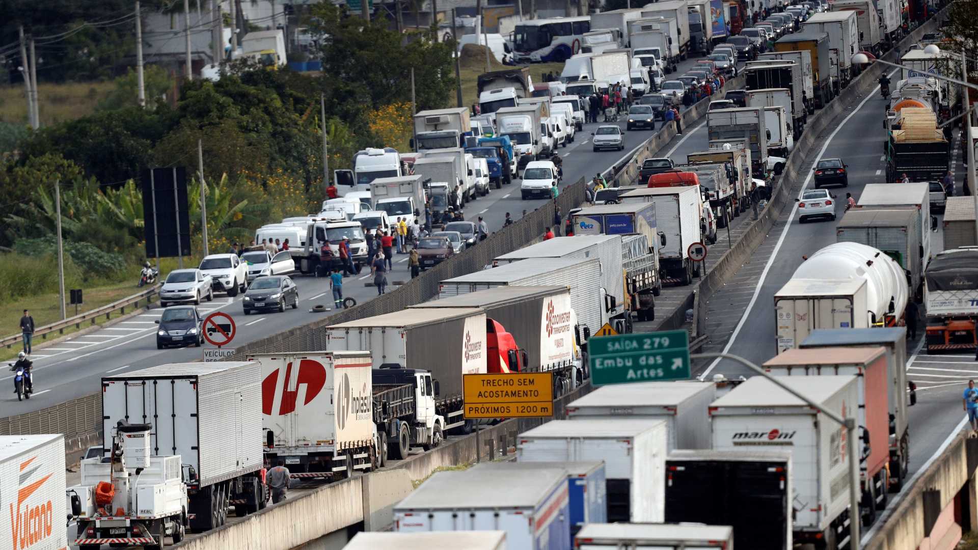 GREVE: Caminhoneiros seguem com manifestações em rodovias neste sábado