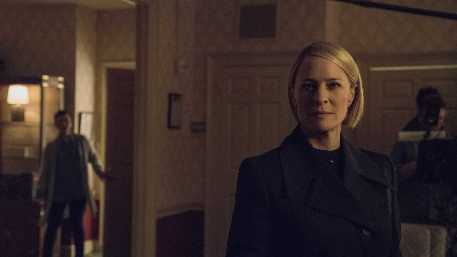 FALTA POUCO: Netflix divulga fotos inéditas da temporada final de 'House of Cards'