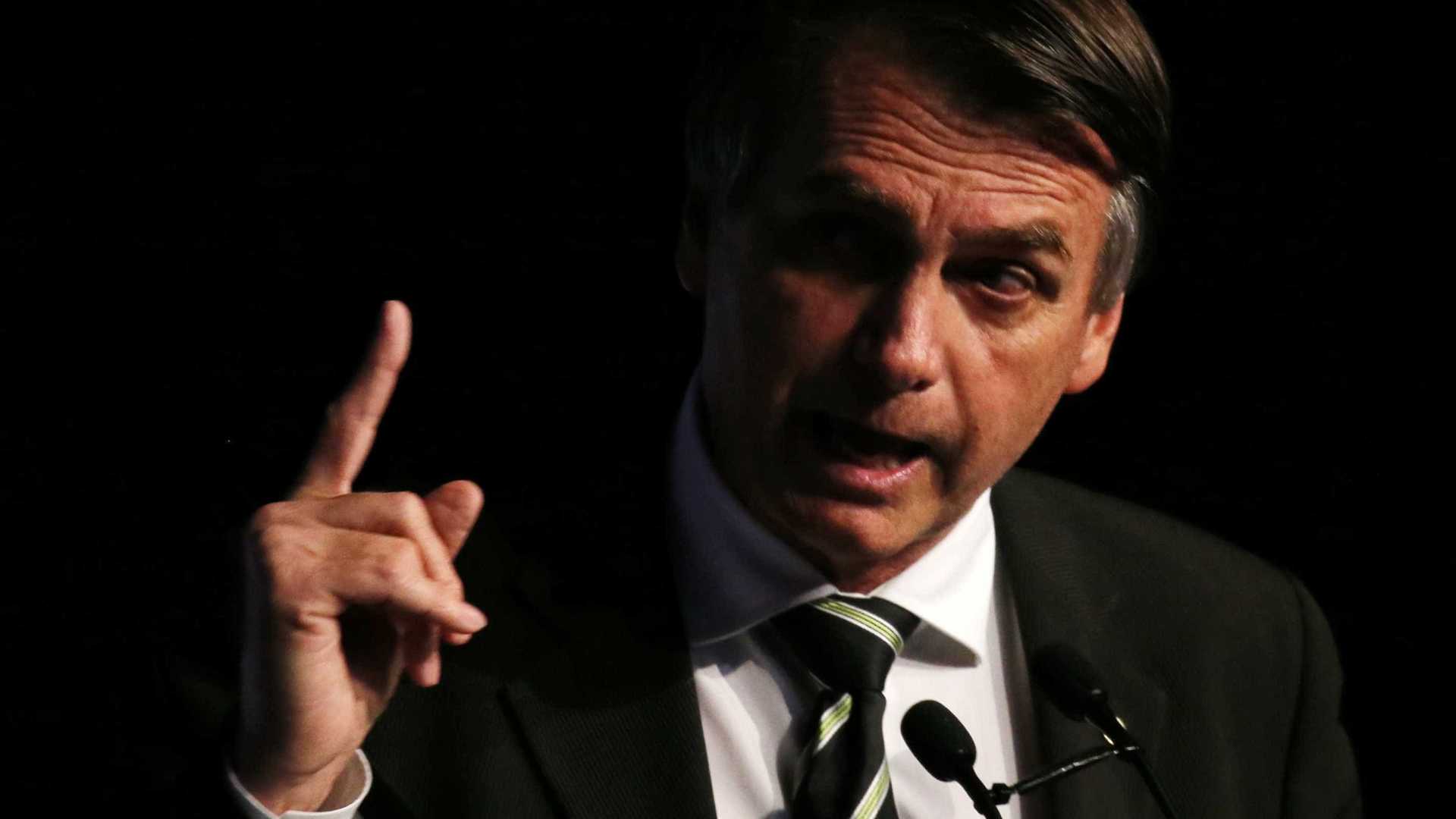 'Aqui no Brasil não existe isso de racismo', diz Bolsonaro