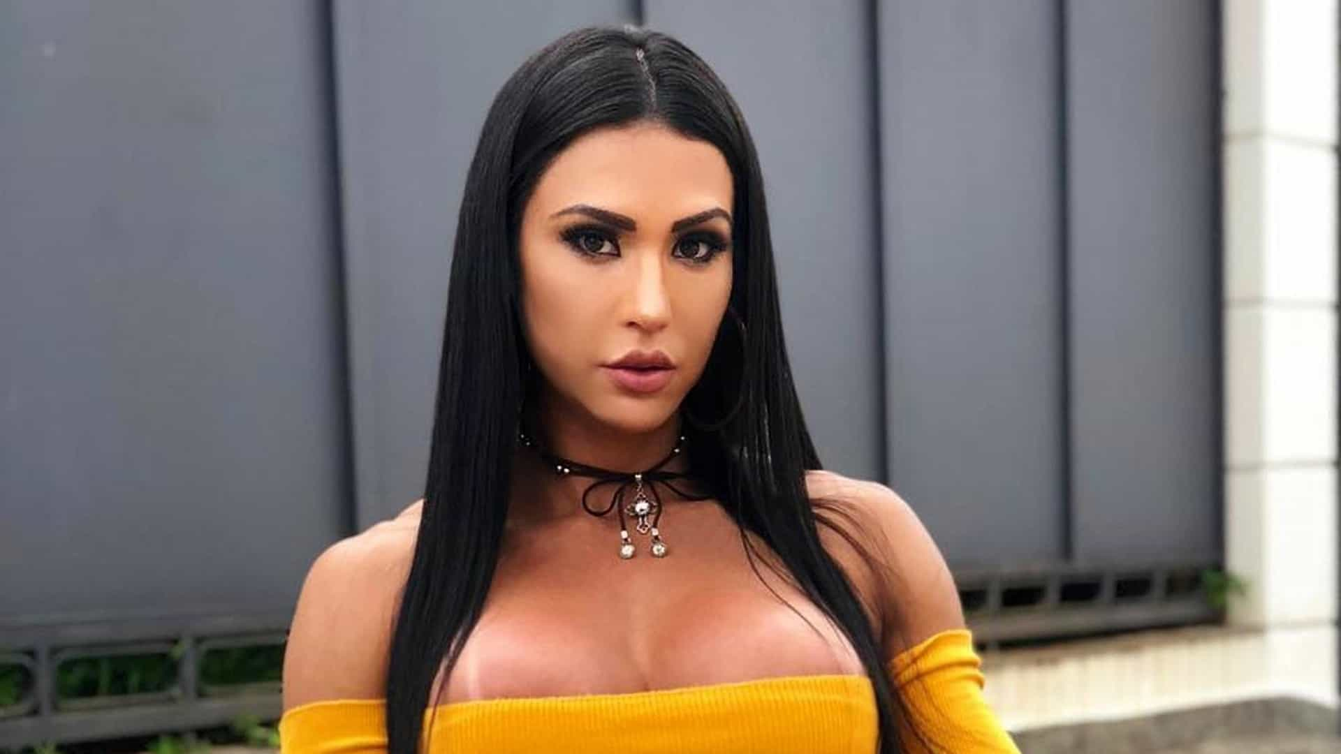 TRÁFICO? Gracyanne Barbosa é parada em imigração por suspeita de droga ilícita