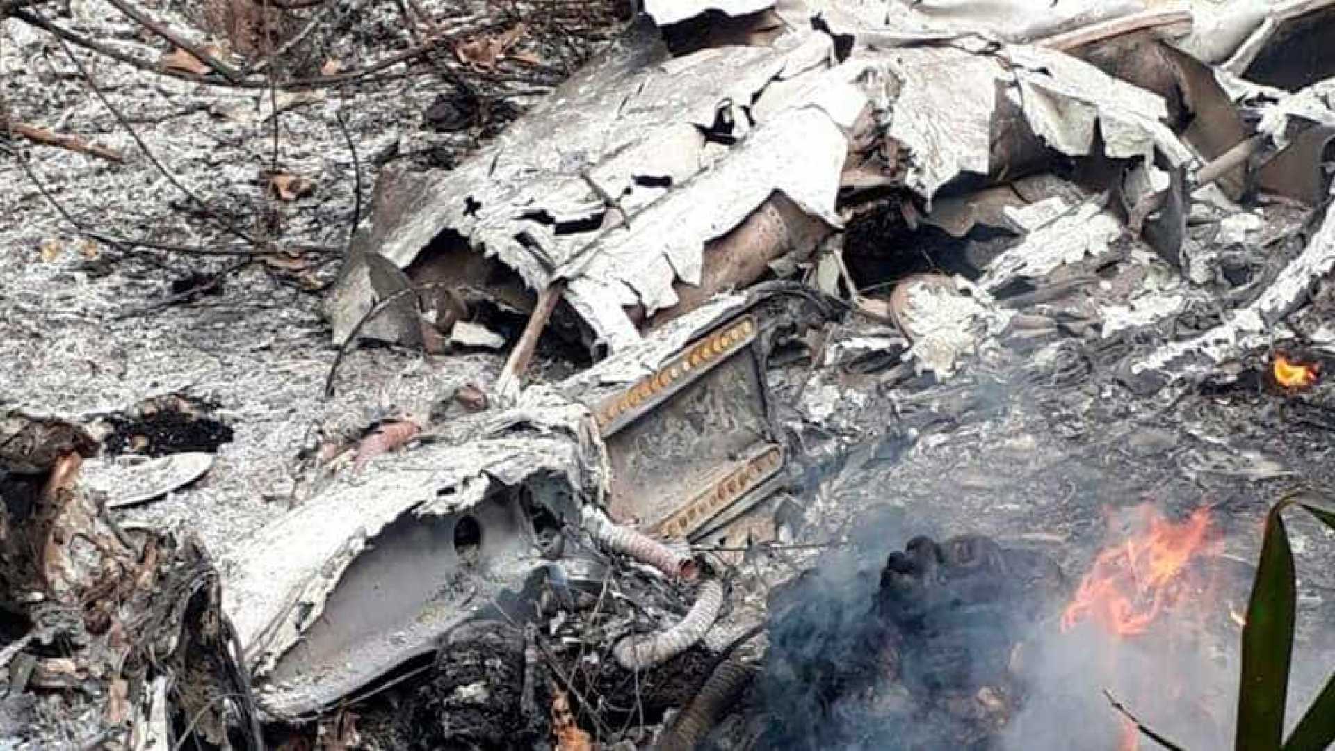 TRAGÉDIA: Três pessoas morrem após avião de pequeno porte pegar fogo