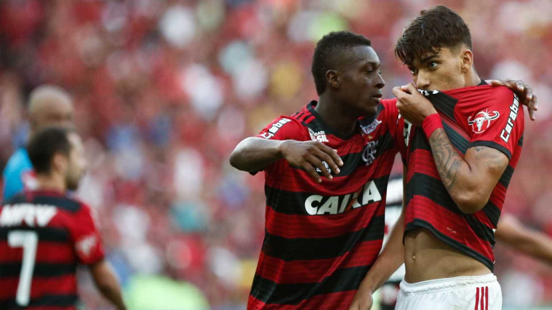 FESTA NO RIO: Flamengo goleia o Sport no Maracanã e segue na liderança do Brasileiro