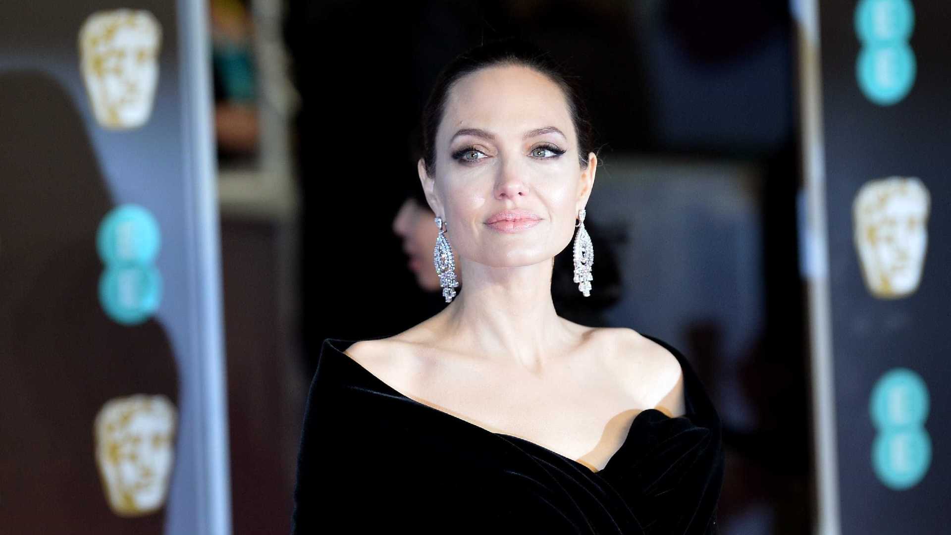 JUSTIÇA : Angelina alega que Brad Pitt não está pagando toda pensão dos filhos