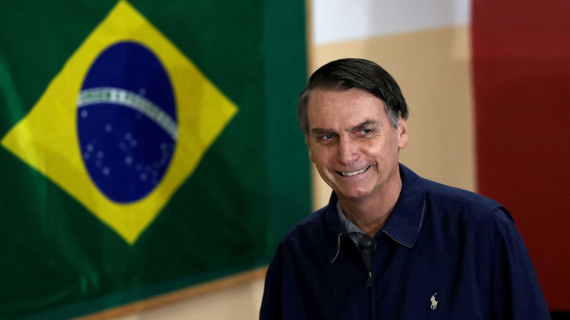 CANDIDATO: Com segurança reforçada, Bolsonaro vota no Rio de Janeiro