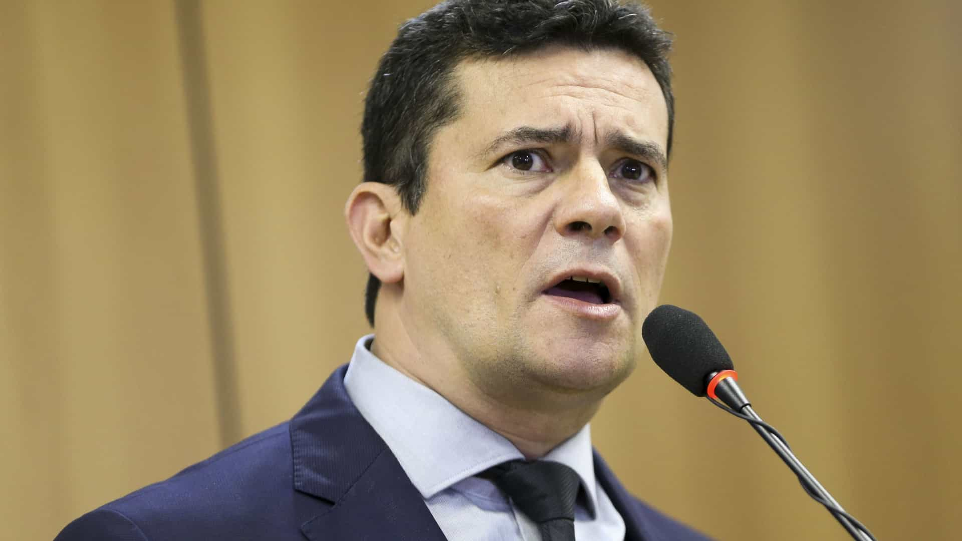 QUADRO: Moro demite delegado da PF investigado por receber propina