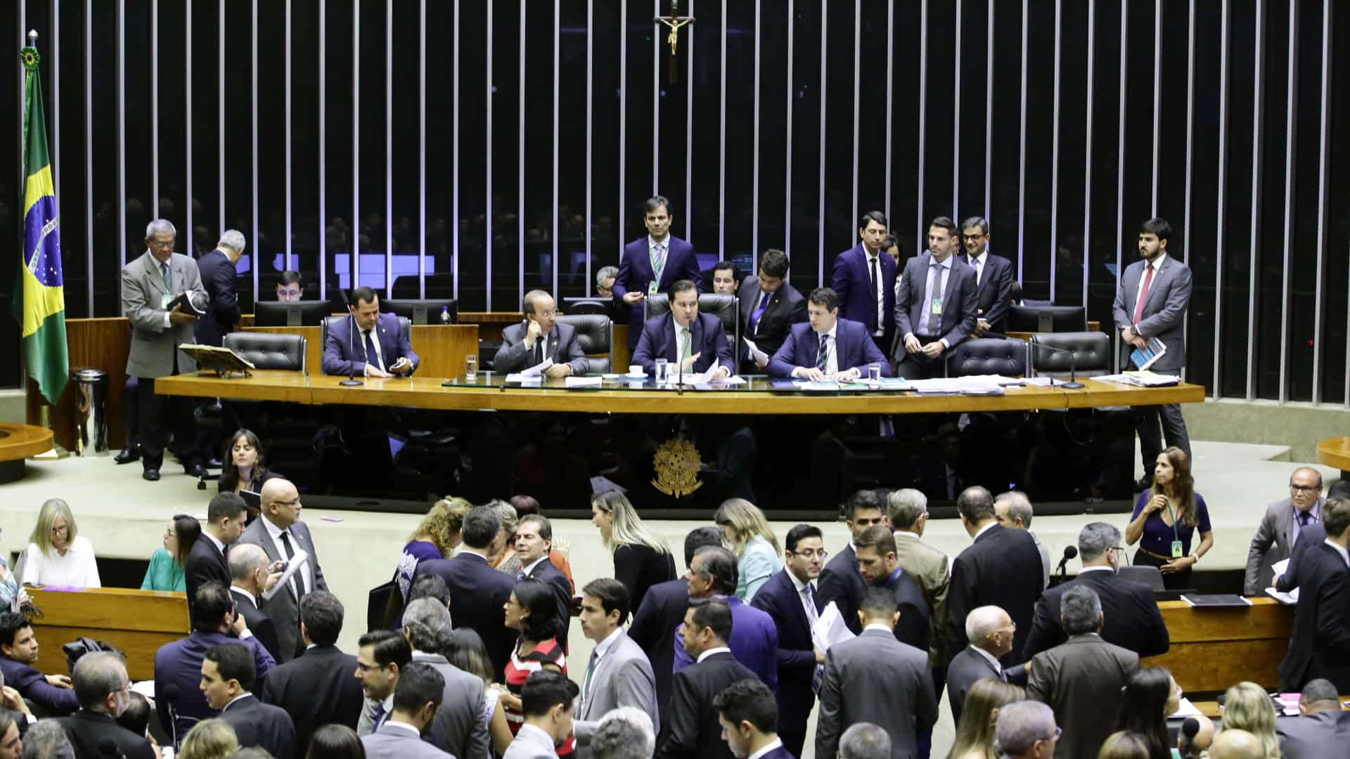 ANÁLISE: CCJ aprova admissibilidade da reforma da Previdência por 48 votos a 18