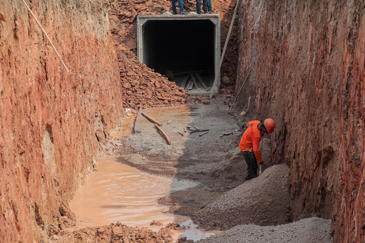 INFRAESTRUTURA: Cerca de R$ 20 milhões são investidos nas obras do bairro Lagoa