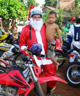 Pilotos de Enduro fazem a trilha do Papai Noel