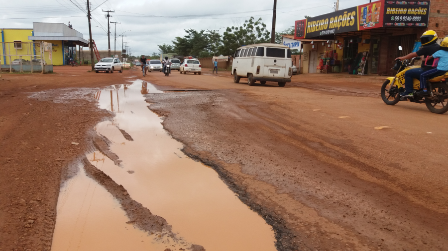 CRATERAS: Ruas União e Petrolina em situação crítica na zona Leste da capital