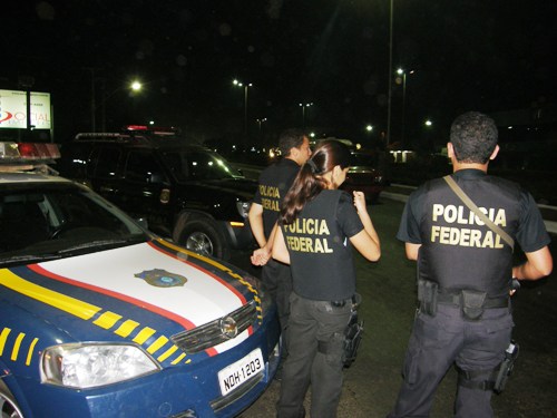 CRISE - Polícia Federal faz segurança do Carnaval Fora de Época na capital -  Foto