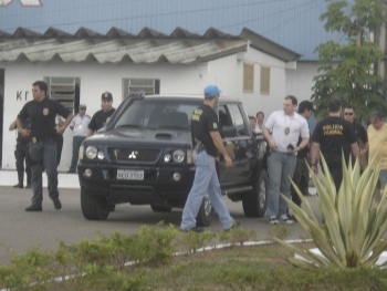 PASSAGEM - Polícia Federal continua efetuando mandados de busca e apreensão em operação na Capital