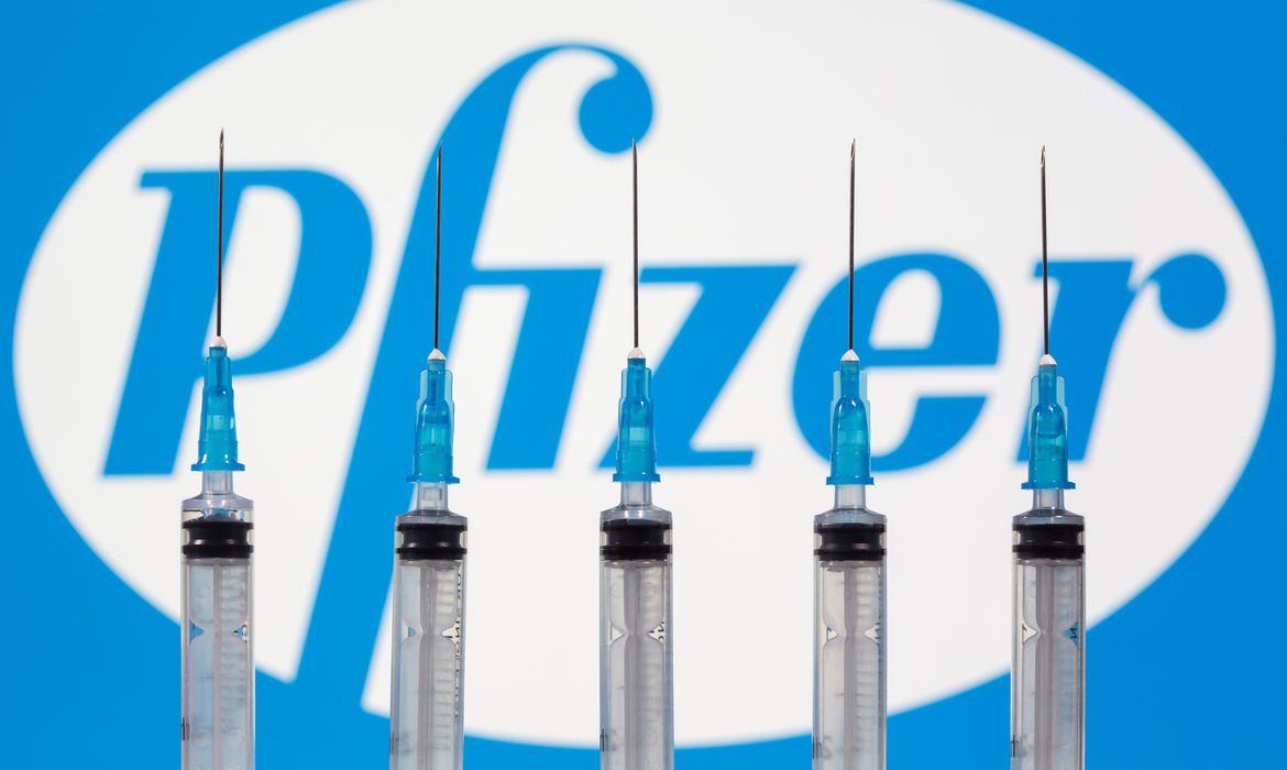 CORONAVÍRUS: Governo começa a distribuir hoje lote de 1 milhão de vacinas da Pfizer