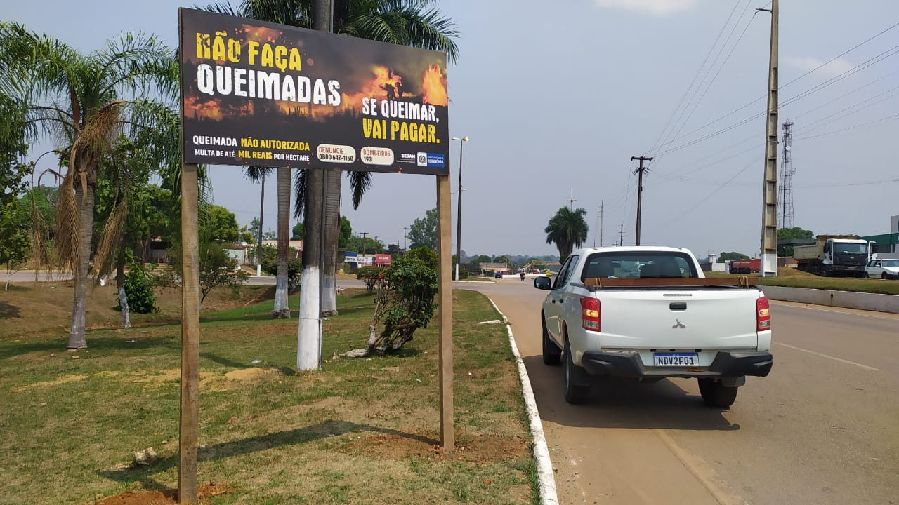 EM CANDEIAS DO JAMARI: Blitz orientativa é realizada para alertar sobre os riscos das queimadas