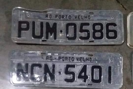 UTILIDADE: Placas perdidas durante chuva na capital são encontradas