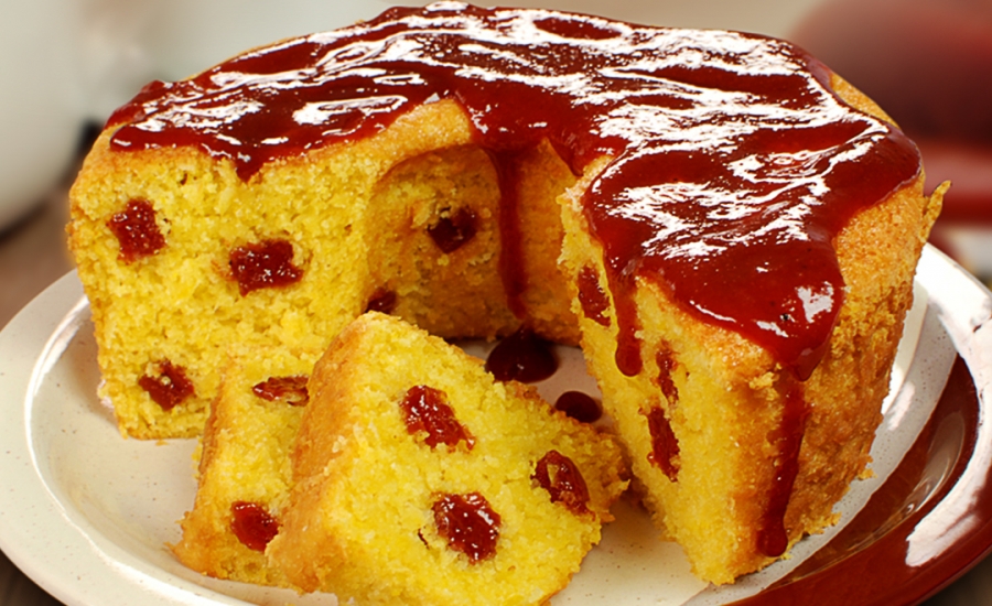 COMBINAÇÃO: Bolo de fubá com goiabada é uma receita deliciosamente brasileira