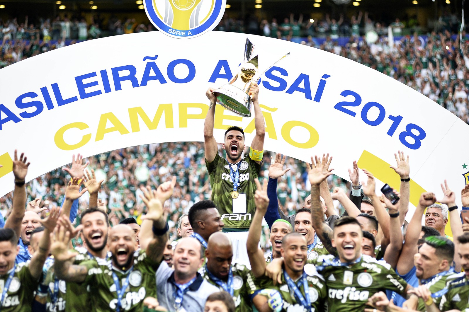 NÚMERO 1 DA LISTA: CBF divulga ranking: Palmeiras lidera, e Cruzeiro é o segundo