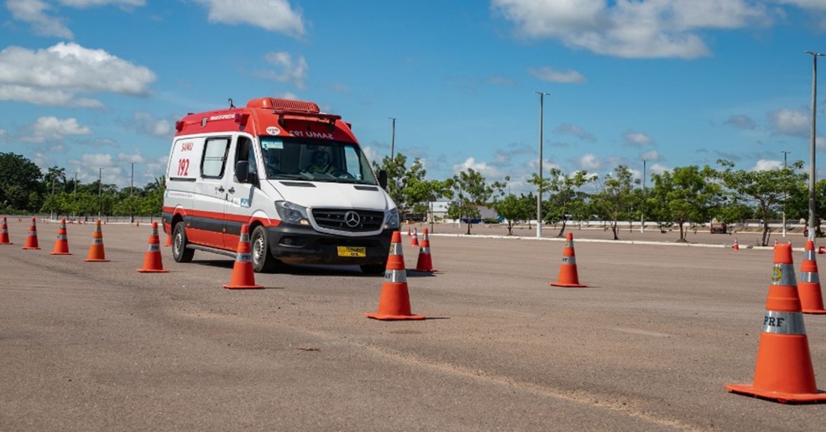 CAPACITAÇÃO: Condutores socorristas do Samu passam por treinamento de direção tática