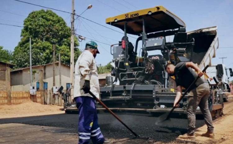 PEDIDO DE JÚNIOR QUEIROZ: Semob realiza serviço de asfalto no bairro Ronaldo Aragão