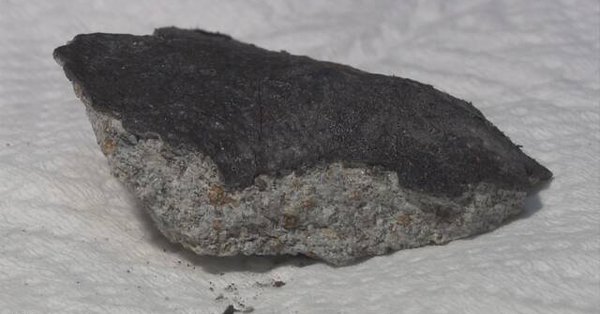 NATUREZA: Meteorito atinge prédio no Japão depois de 15 anos