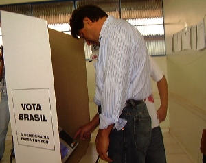 Melki Donadon vota confiante na vitória