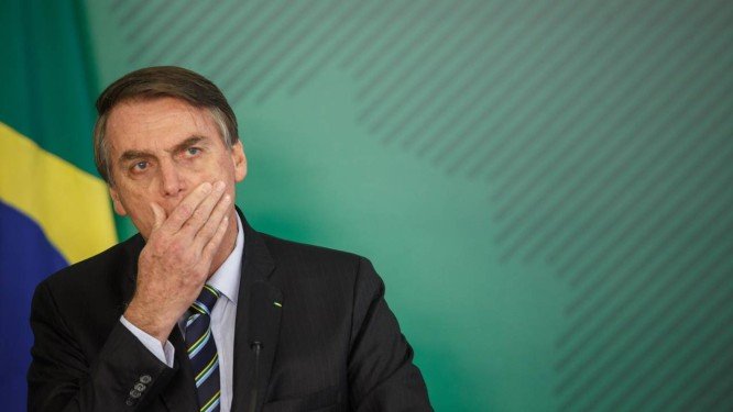 NO FACEBOOK: Bolsonaro diz que pretende extinguir lombadas eletrônicas no país