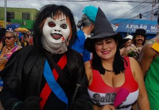 VEJA AS FOTOS: Sob chuva, Banda do Vai Quem Quer reúne 200 mil em Porto Velho