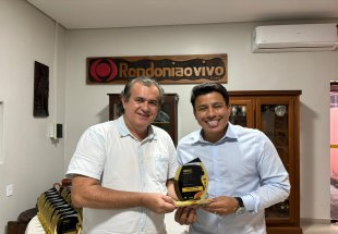 DESTAQUE: Prefeito Adaílton Fúria recebe Prêmio IHPEC de Liderança 2025 em Rondônia