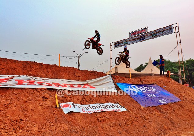 FOTOS: Motocross em Machadinho do Oeste 