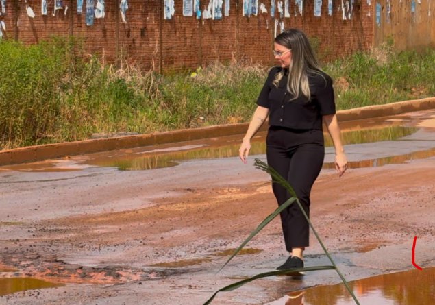 SOFIA ANDRADE: Vereadora cobra tapa-buracos urgente na Avenida Calama 