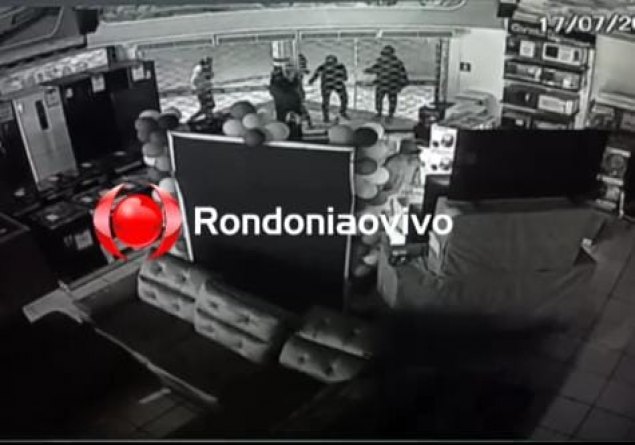 SEIS LADRÕES: Vídeo mostra quadrilha furtando TV's da loja Gazin na zona Leste 