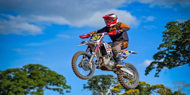MOTOCROSS: Quarta etapa do Regional Norte reúne pilotos em Itapuã do Oeste