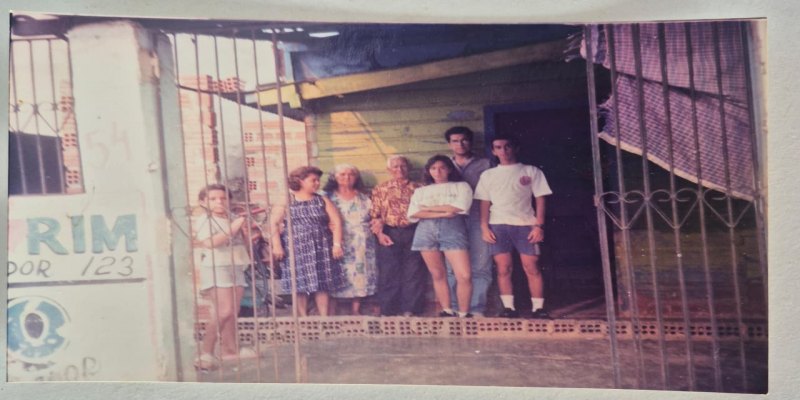 RETRATO DE MULHER: De Canárias ao Madeira: memórias, encontros e artes de Maria Antônia contadas em fotografias