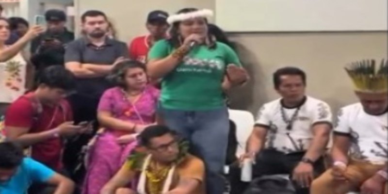 KARIPUNA: Cacica amazônida ganha destaque na COP30 ao defender povos originários
