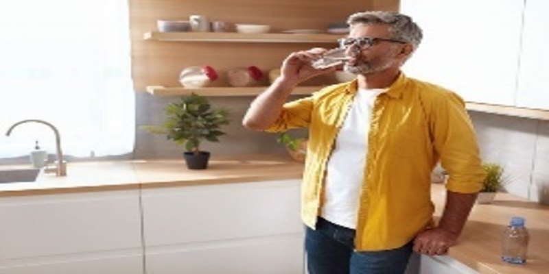 AMANHECEU MAL?: Como curar a ressaca rápido com 8 dicas simples