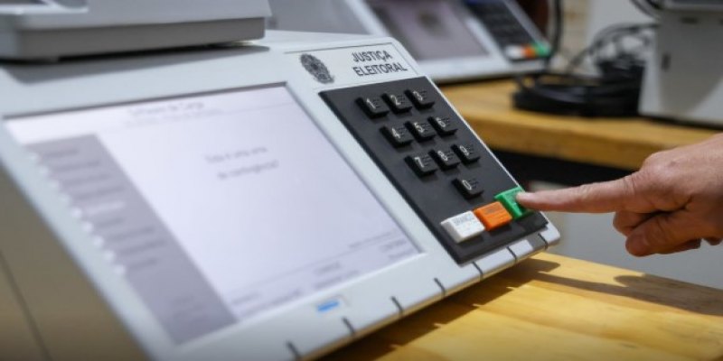 JUSTIÇA: TSE aprova registros de seis candidatos à Presidência da República