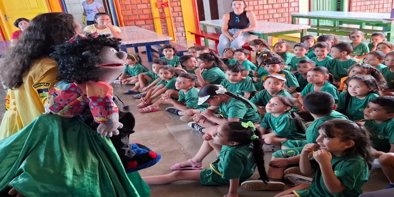 EDUCAÇÃO DE TRÂNSITO: Detran leva orientação de trânsito para estudantes da Zona Leste de PVH