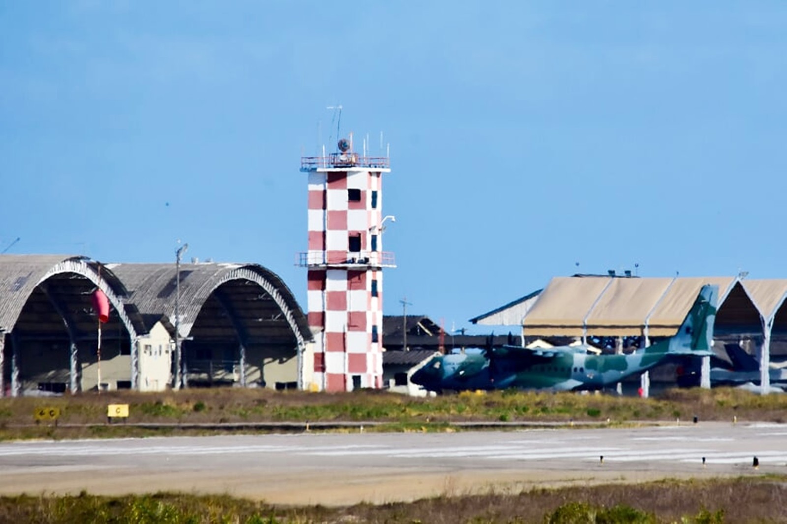 CRUZEX 2018 tem pousos e decolagens na Base Aérea de Natal — Foto: Pedro Vitorino